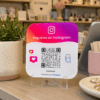 Cartel con QR para ganar seguidores en Instagram