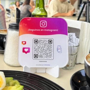 Cartel QR para ganar seguidores en Instagram